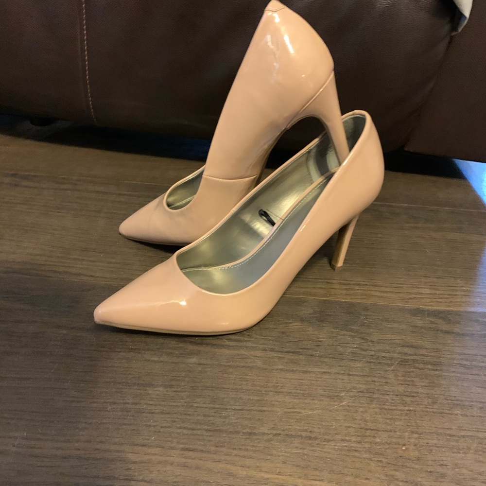 Worthington stiletto heels